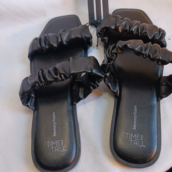 Time And Tru Black Sandals Size 8 Memory Foam NWT - Picture 2 of 4
